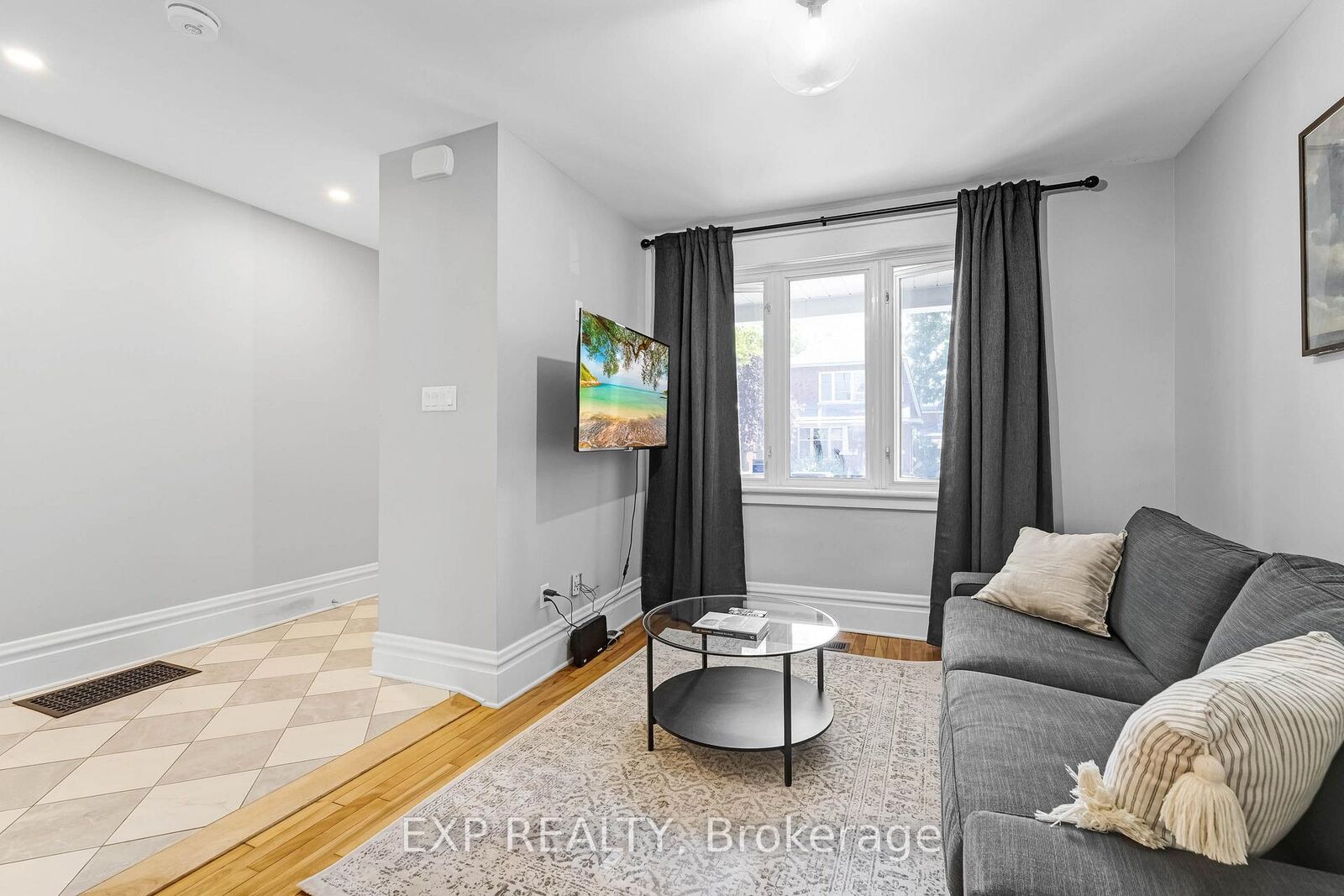 Property Photo: 119 Hopewell Avenue ON K1S 2Z2