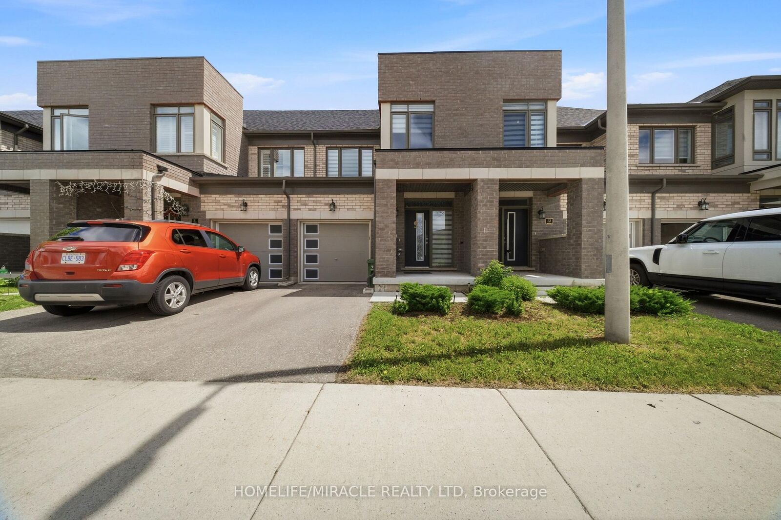 Property Photo:  166 Deerpath Drive 32  ON N1K 0E2 