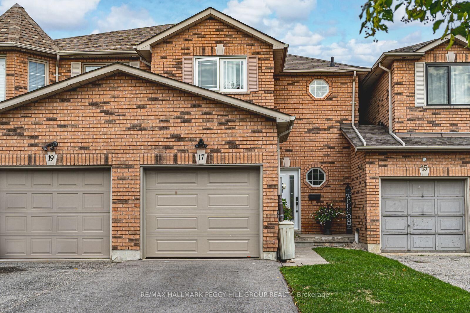 Property Photo:  17 Bruce Crescent  ON L4N 8T8 