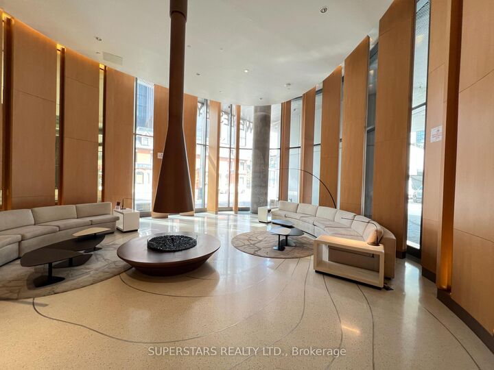 Photo de la propriété: 11 Wellesley Street W 3005 ON M4Y 0G4