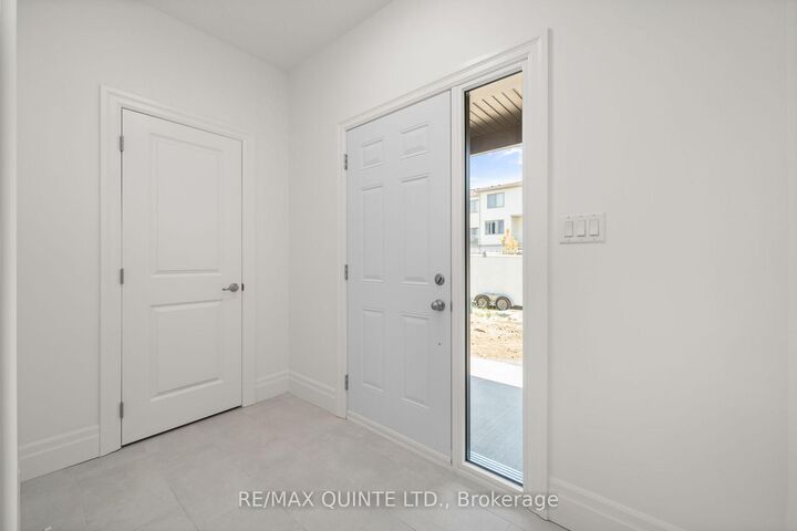 Property Photo:  51 Evans Street  ON K0K 2T0 