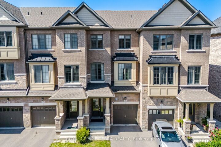 Property Photo: 38 Hallmark Way ON L1P 0K2