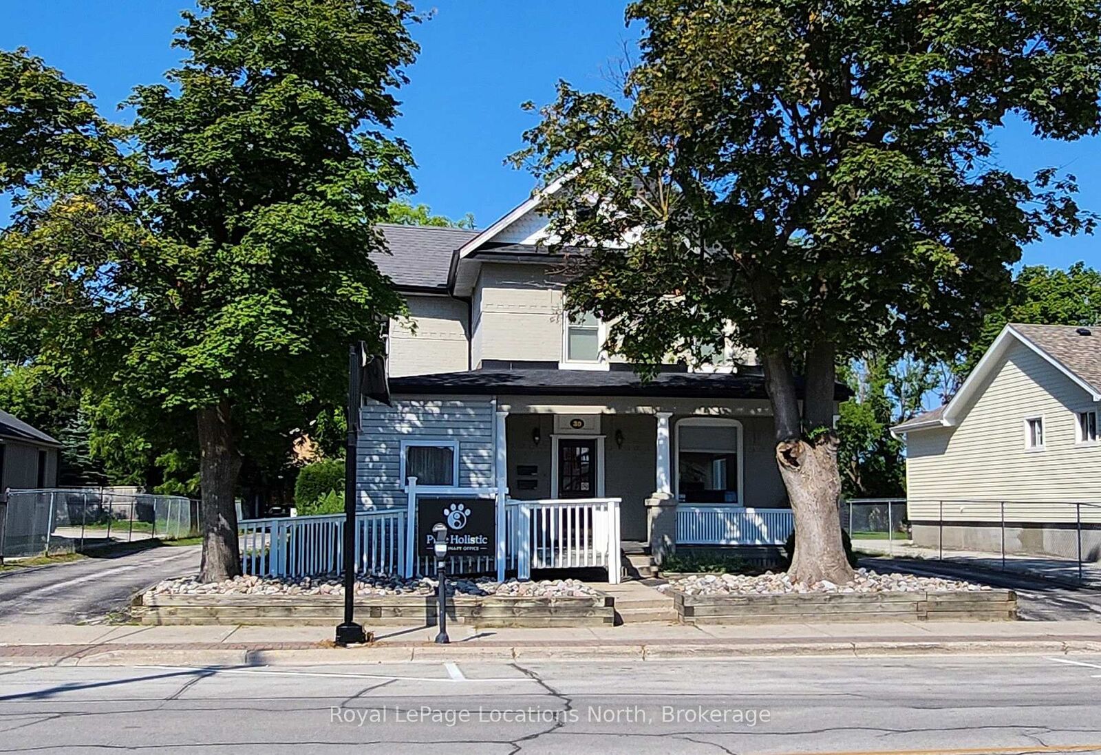 Property Photo: 30 Pine Street Unit 2 ON L9Y 2N7