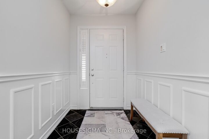 Property Photo: 1475 Ravensmoor Crescent ON L5M 3L4