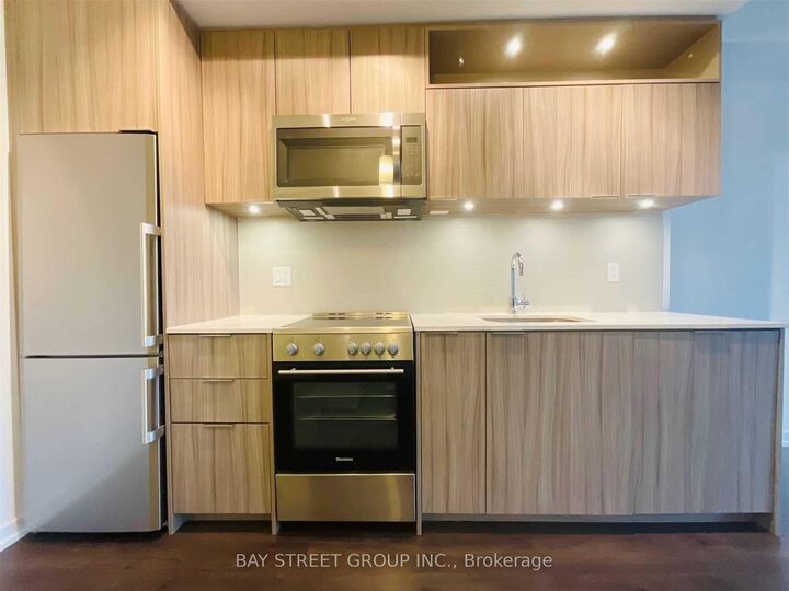 Property Photo:  50 Forest Manor Road 704  ON M2J 1M6 