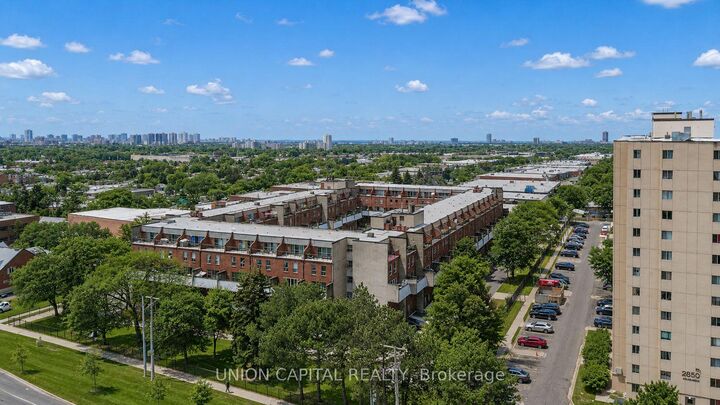 Property Photo:  10 Eddystone Avenue 126  ON M3N 2T2 
