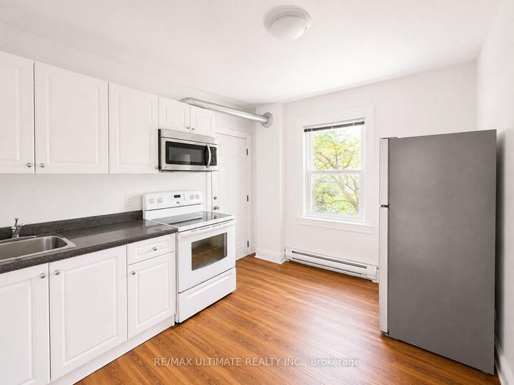 Property Photo: 308 Brunswick Avenue 2 ON M5R 2Z1