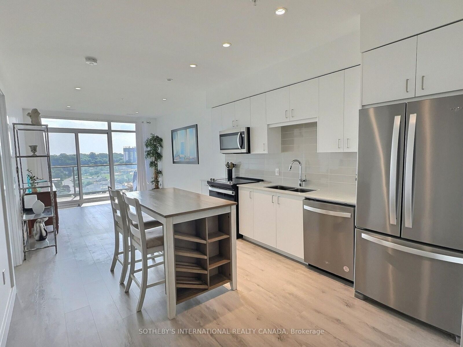 Property Photo:  15 Glebe Street 1107  ON N1S 2L8 
