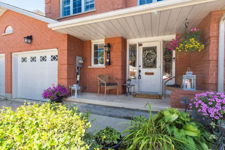 Property Photo: 46 Chelsea Crescent ON L8E 5R7