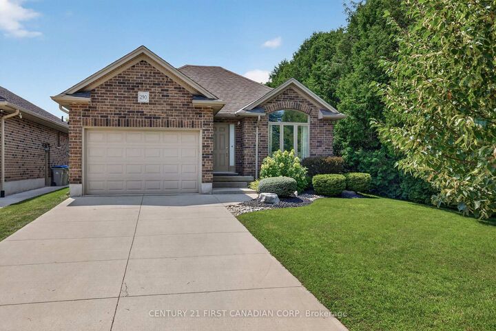 290 Mogg Street — photo 1