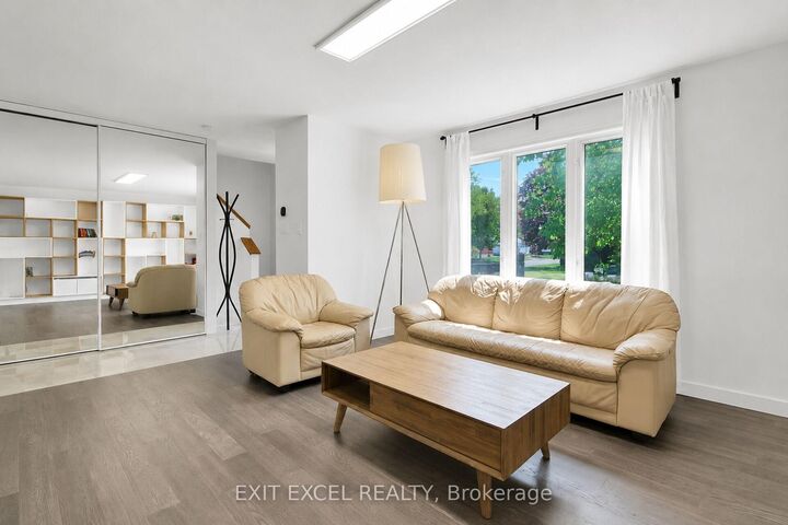 Property Photo:  25 Uxbridge Crescent  ON K2L 1P6 