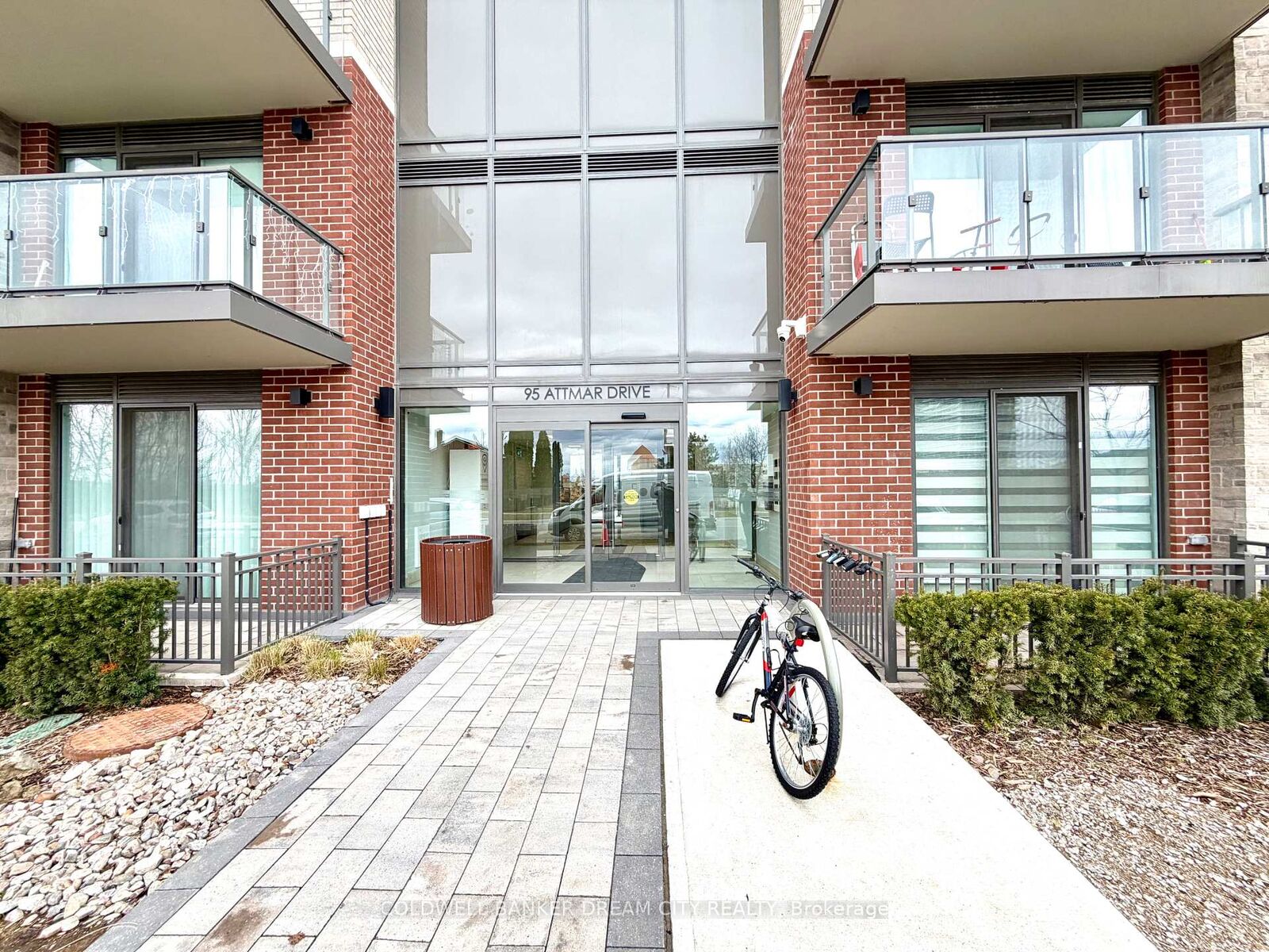 Property Photo:  95 Attmar Drive 113  ON L6P 0Y6 