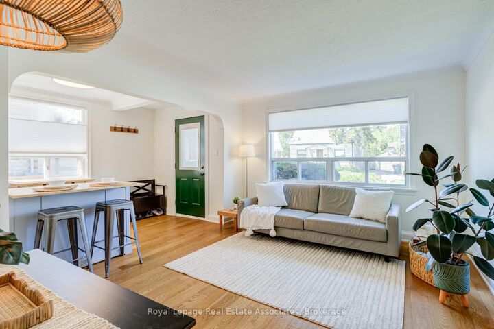 Property Photo:  43 Heale Avenue  ON M1N 3X6 
