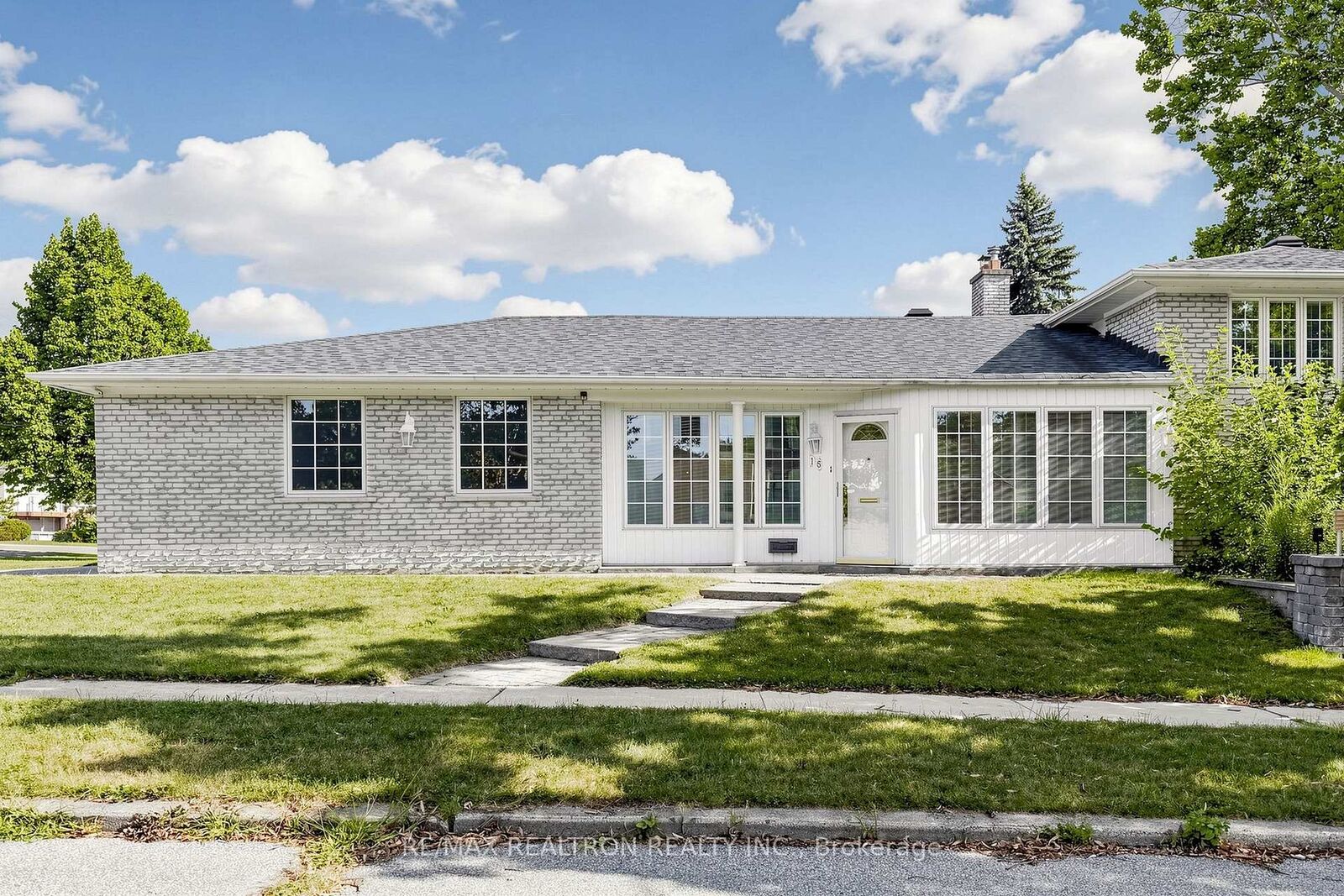 Property Photo: 18 Olsen Drive ON M3A 3J2