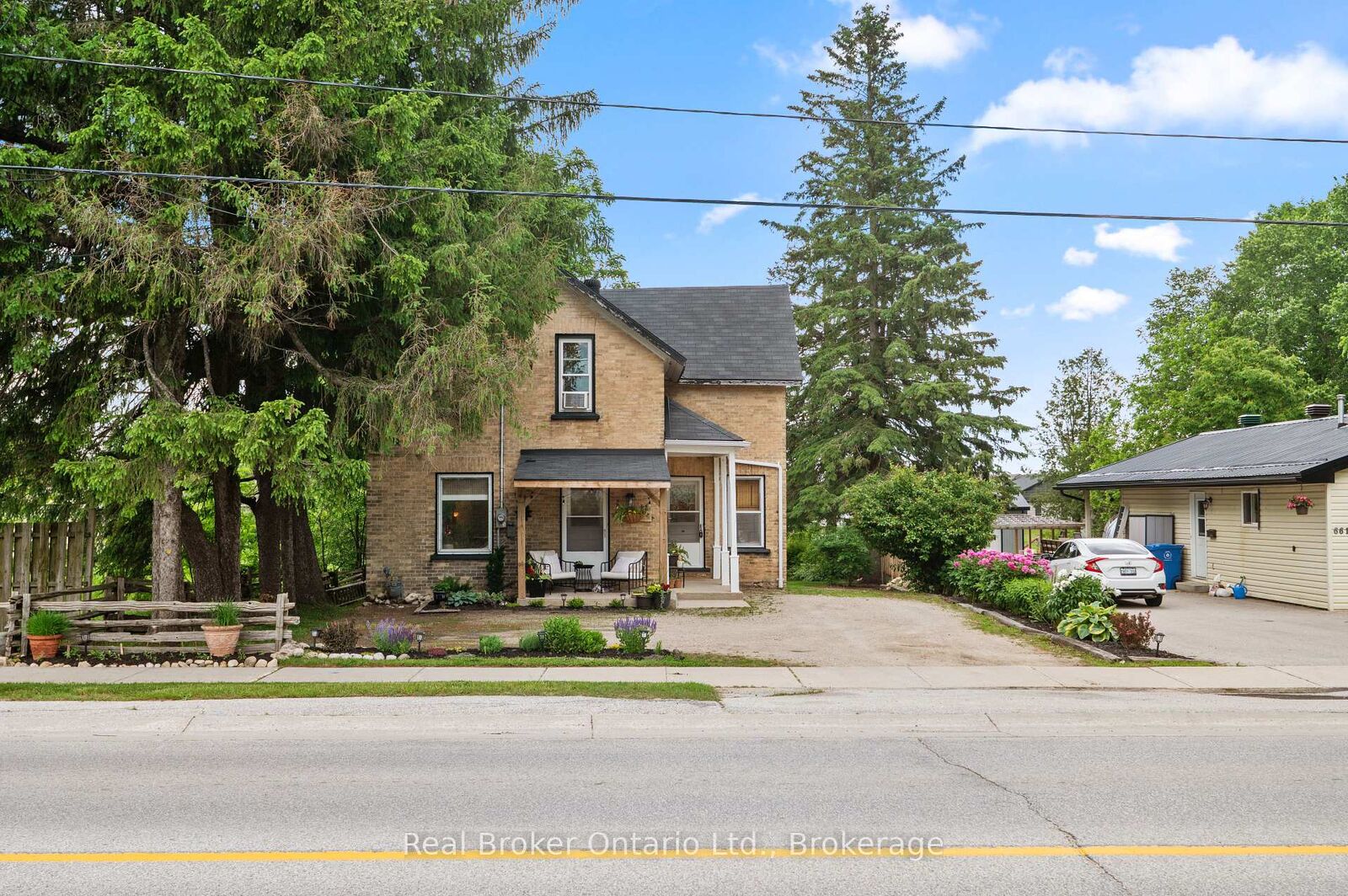 Property Photo: 677 Garafraxa Street N ON N0G 1R0