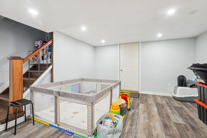 Property Photo:  13 Beaucourt Place Lower  ON L8S 2P8 