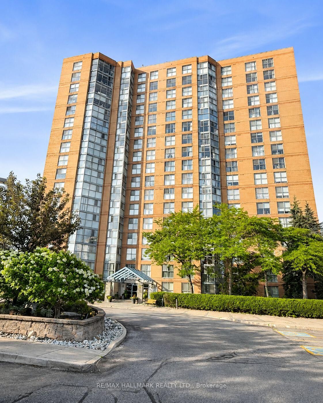 Property Photo:  90 Dale Avenue 1502  ON M1J 3N4 
