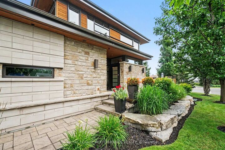 Property Photo: 1477 Prestone Drive ON K1E 1M5