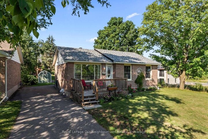 Property Photo: 240 Ireton Street ON K0L 1L0