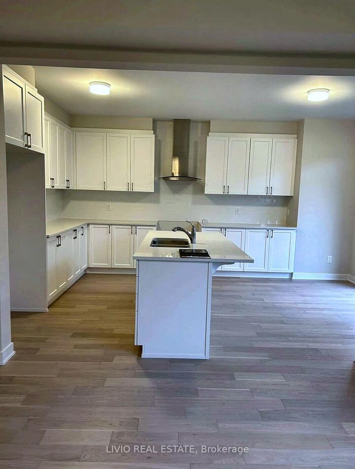 Property Photo:  1007 Showman Street  ON K0A 2Z0 
