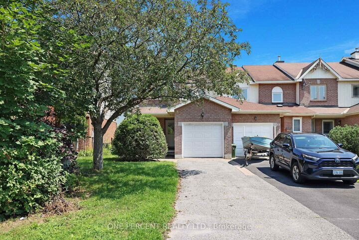 Property Photo: 9 Harrington Court ON K2K 2S7