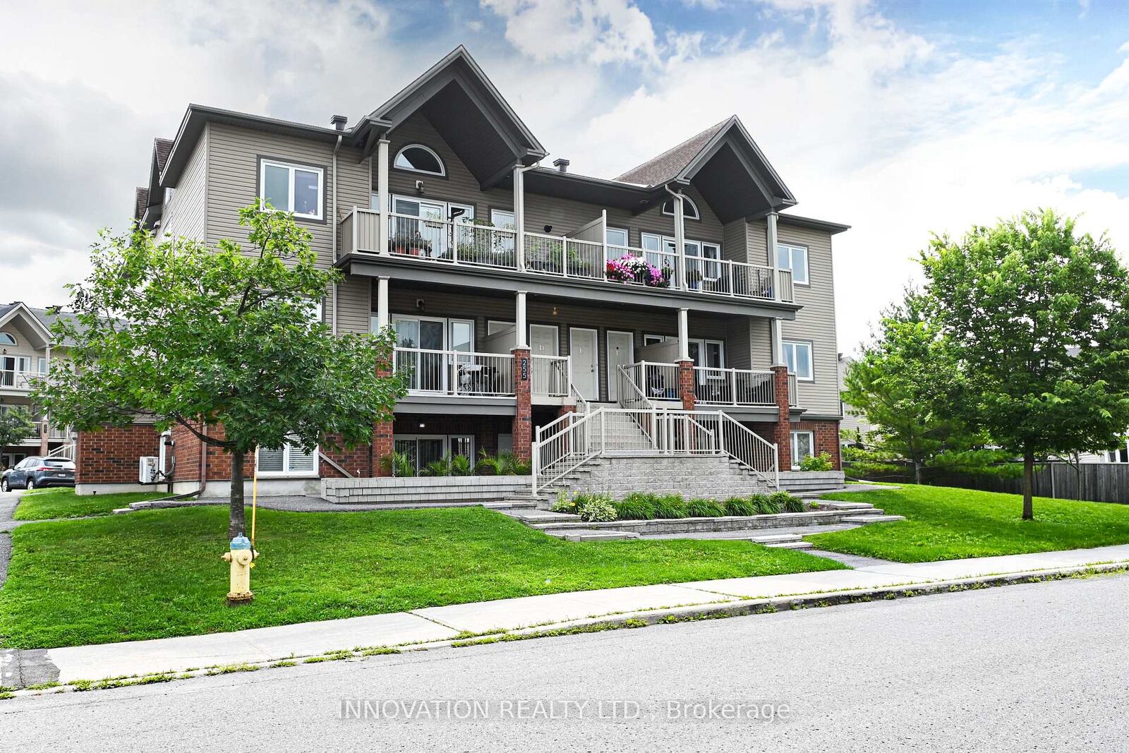 Property Photo:  255 Meadowlilly Road N A  ON K1T 0K5 