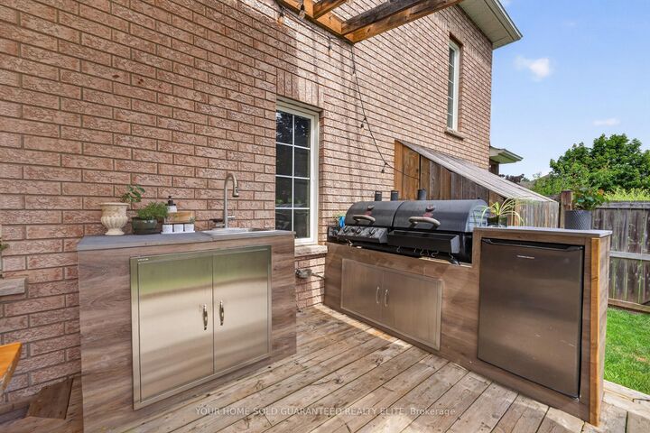 Property Photo:  104 Udell Way  ON L3M 5N4 