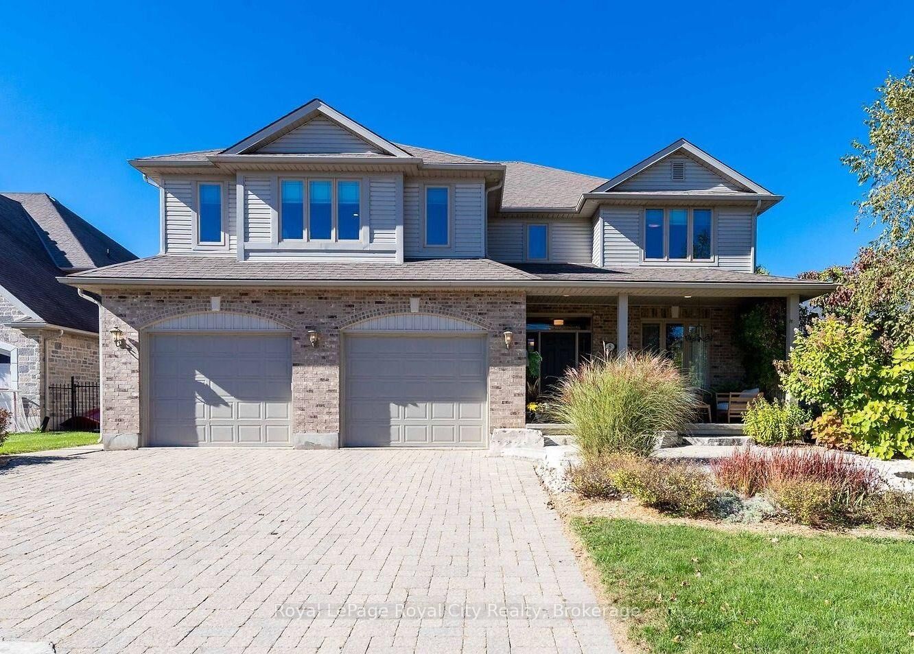 Property Photo: 8 Zaduk Place ON N1G 0A7