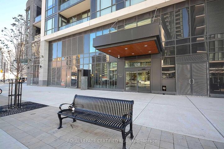 Property Photo:  510 Curran Place 1701  ON L5B 0J8 
