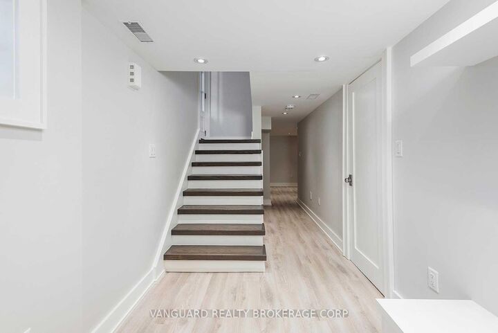 Property Photo:  187 Brooke Avenue Basement  ON M5M 2K7 