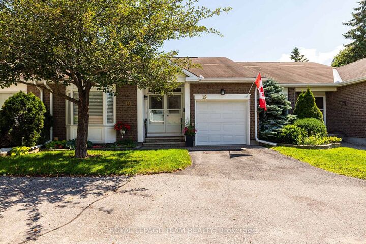 19 Pine Needles Court — photo 1