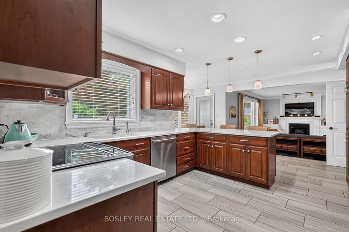 Property Photo: 28 Arbour Glen Drive ON L2W 1B3