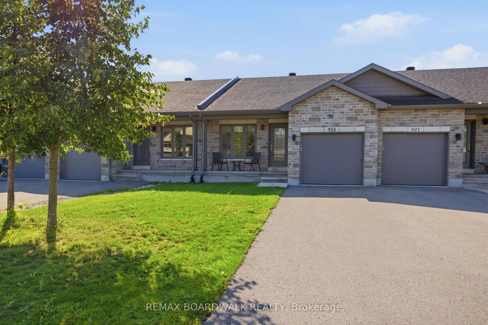 Property Photo:  923 Leishman Drive  ON K0A 1A0 