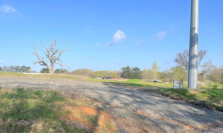 Property Photo: 0 Oak Hills Drive OK 74701