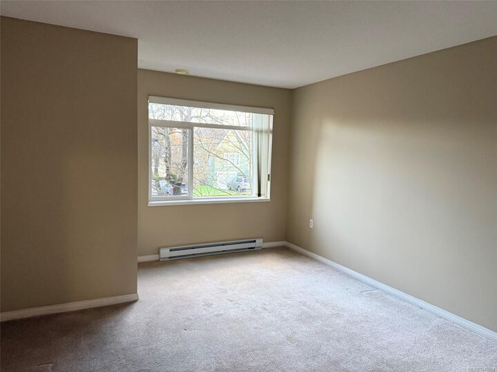 Property Photo: 2045 Carrick St #204 BC V8R 2M5