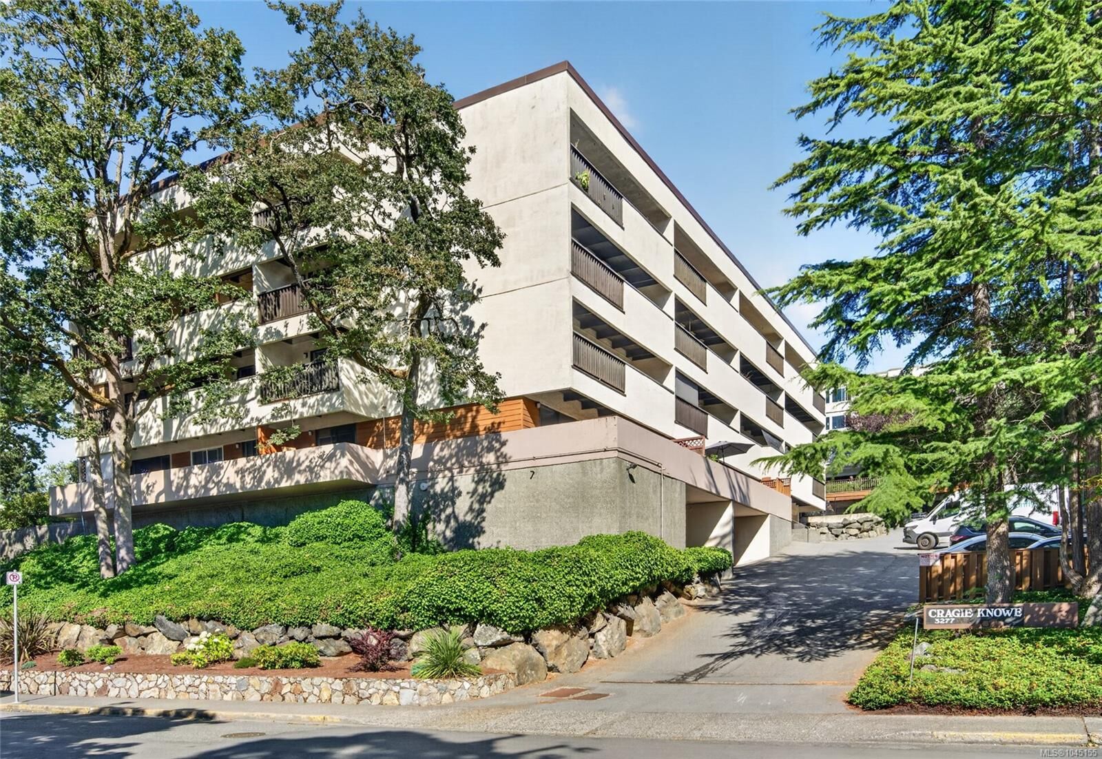 Property Photo: 3277 Glasgow Ave #313 BC V8X 1M3