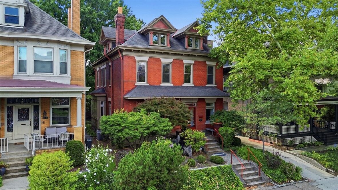 Property Photo: 1524 Murray Ave PA 15217