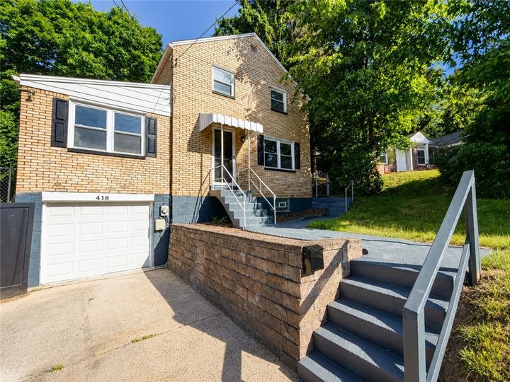 Property Photo:  418 Pennwood Dr  PA 15235 