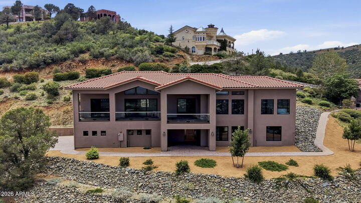Property Photo: 703 W Lee Boulevard AZ 86303