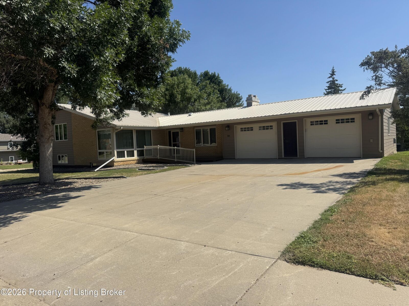 Property Photo:  520 4th Street NE  ND 58854 