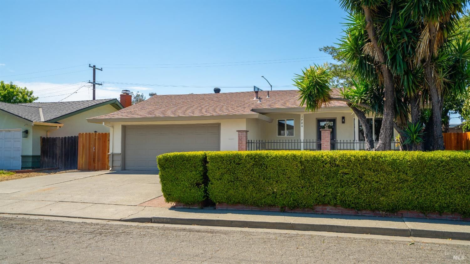 Property Photo:  1904 New Jersey Street  CA 94533 