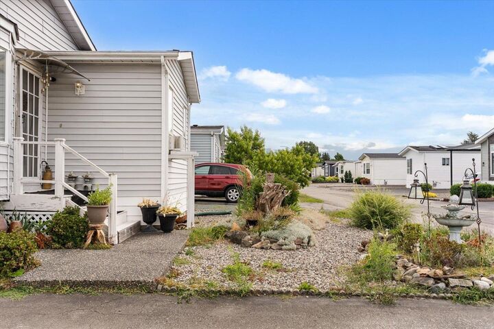 Property Photo: 9055 Ashwell Road 14 BC V2P 6H4