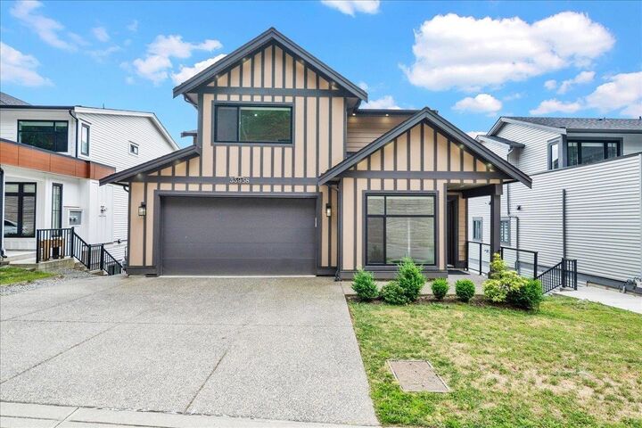 Property Photo: 33958 Parr Avenue BC V2V 6B2