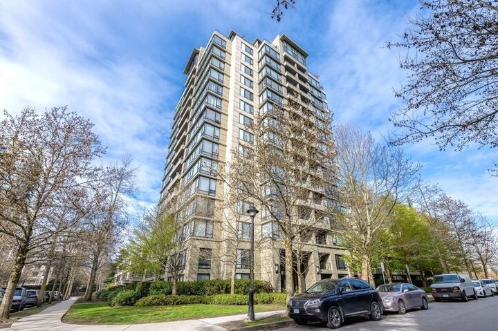9133 Hemlock Drive 908 — photo 1
