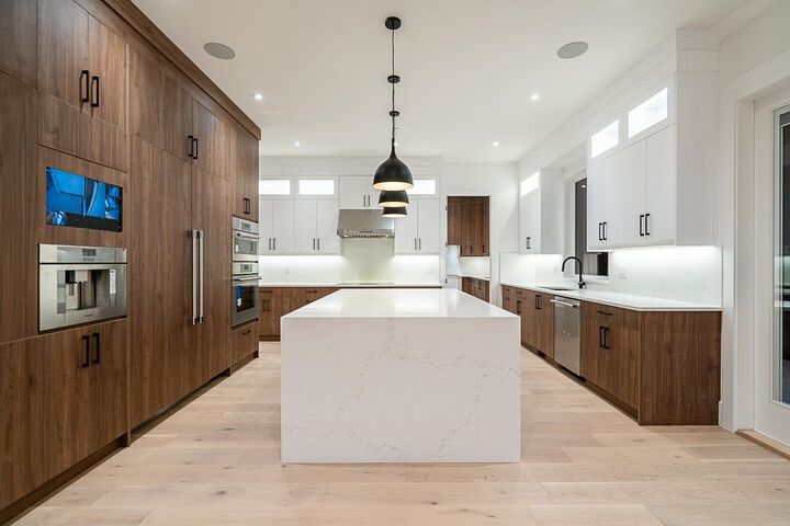 Property Photo: 1232 Parker Street BC V4B 4S1