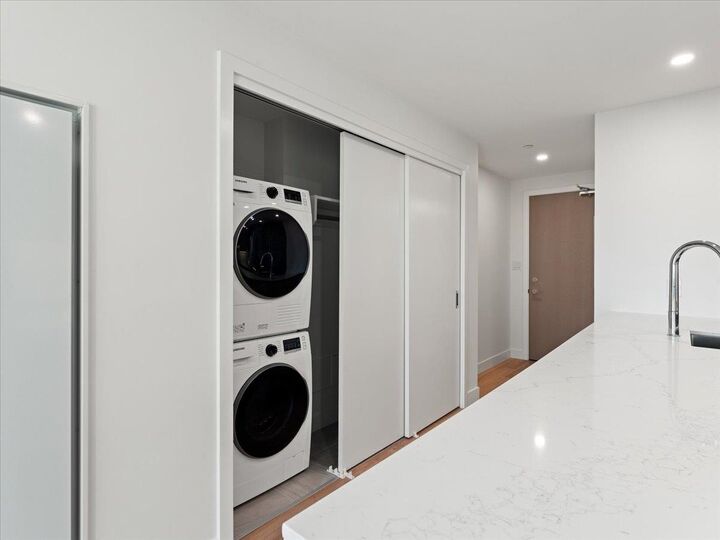 Property Photo: 7977 Lansdowne Road Ph1506 BC V6X 0X7