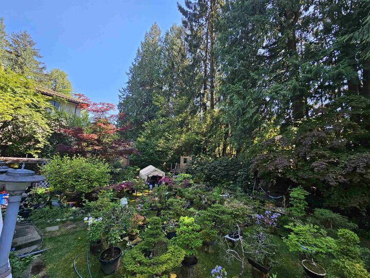 Property Photo: 435 E Osborne Road BC V7N 1M4
