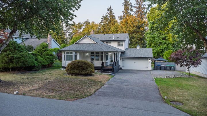 6096 Killarney Drive — photo 1