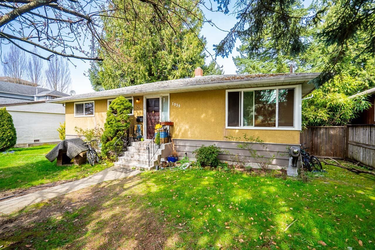 Property Photo: 1939 Westminster Avenue BC V3B 1E7