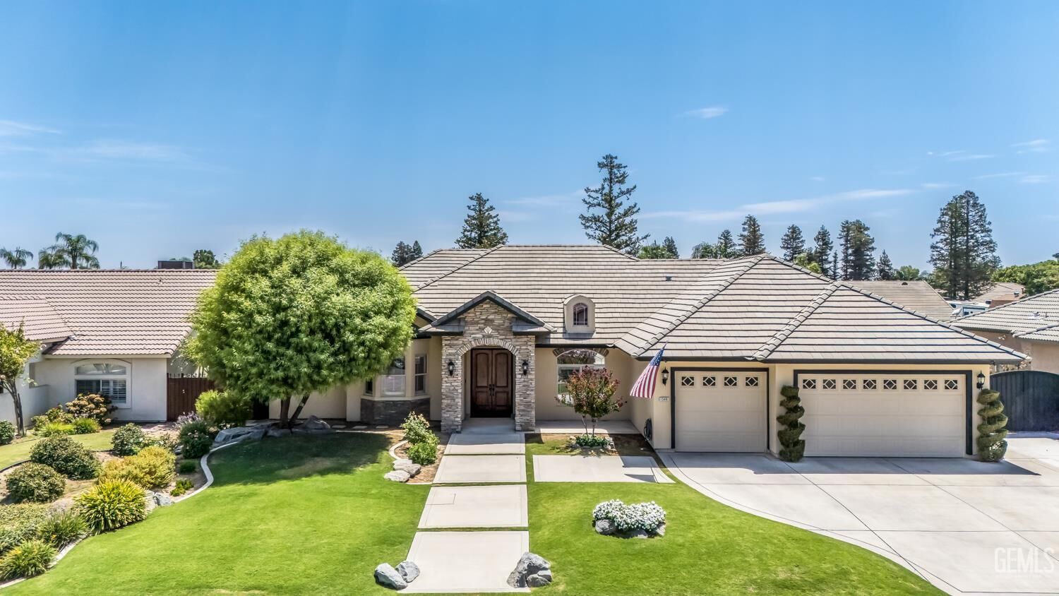 Property Photo:  15401 Albert Way  CA 93314 